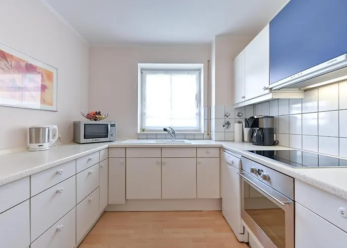 Neuschwansteinblick 121 *